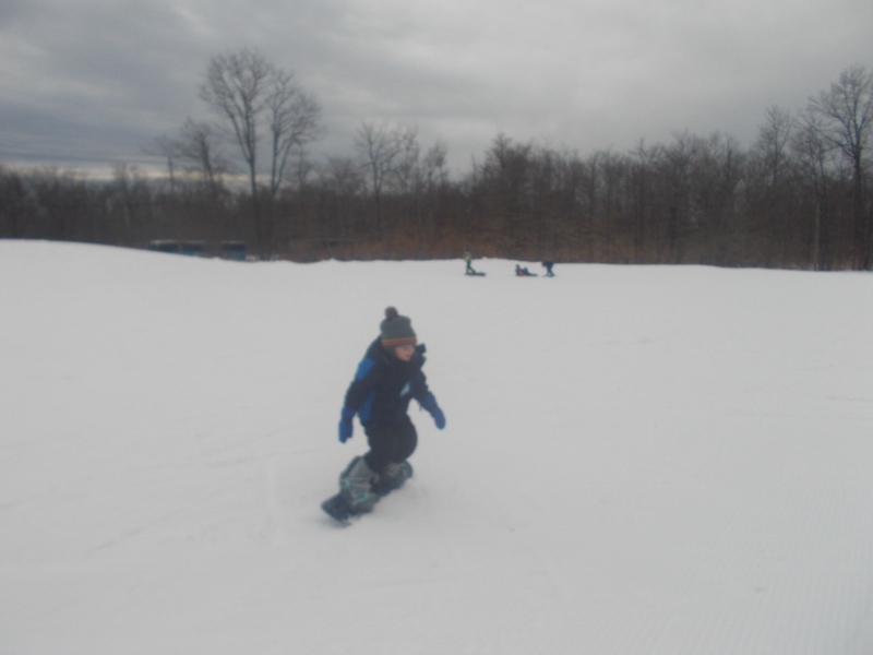 carson snowboarding at jackfrost-10913